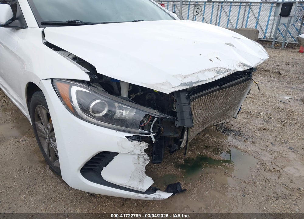 2018 HYUNDAI ELANTRA SEL VIN: 5NPD84LF9JH294326