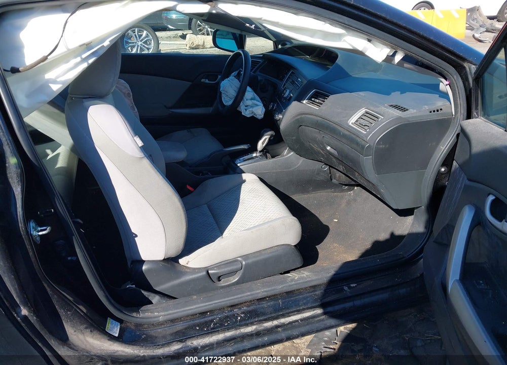 2015 HONDA CIVIC LX VIN: 2HGFG3B57FH516569