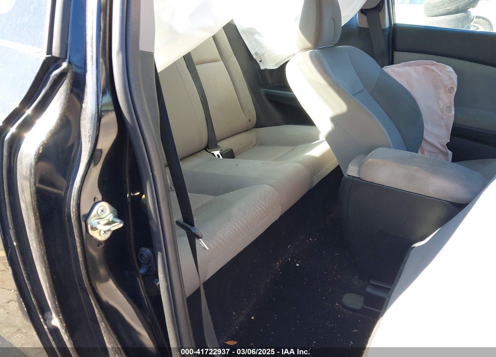 2015 HONDA CIVIC LX VIN: 2HGFG3B57FH516569