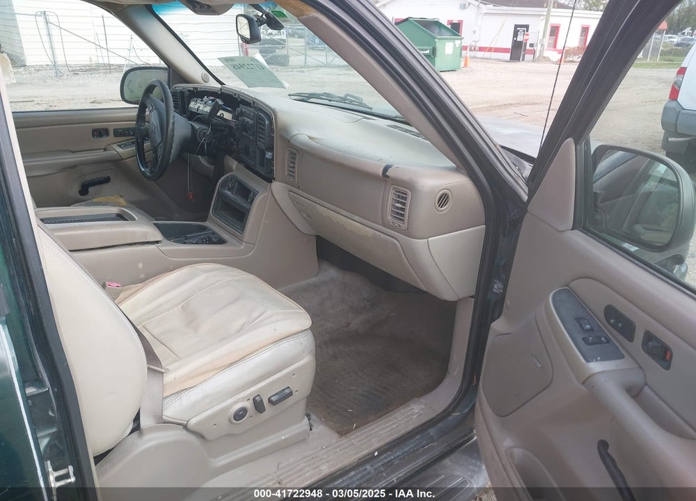 2004 CHEVROLET SUBURBAN 1500 LT VIN: 1GNEC16Z14J224460