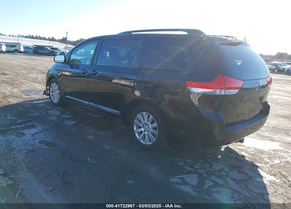 2011 TOYOTA SIENNA XLE VIN: 5TDDK3DC6BS017578