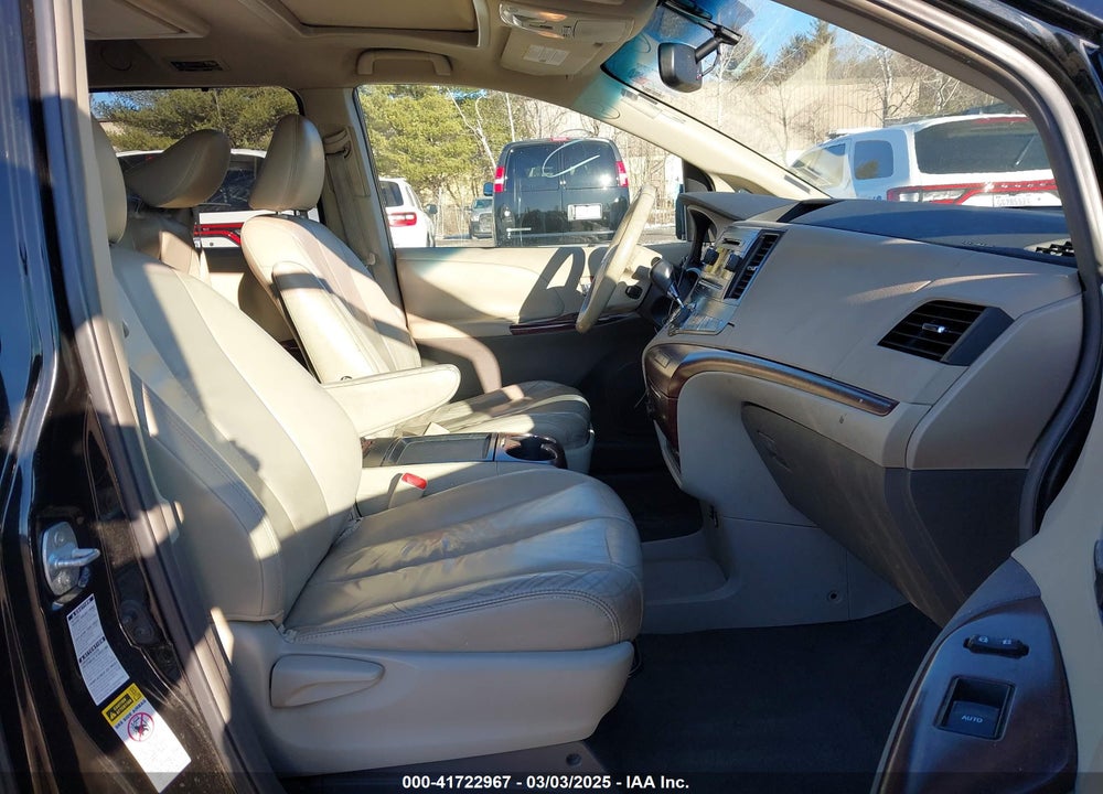 2011 TOYOTA SIENNA XLE VIN: 5TDDK3DC6BS017578