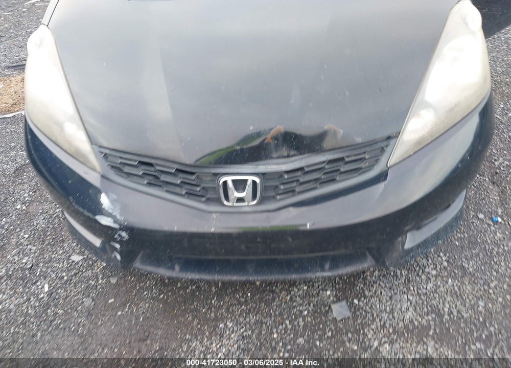 2012 HONDA FIT VIN: JHMGE8G54CC036632