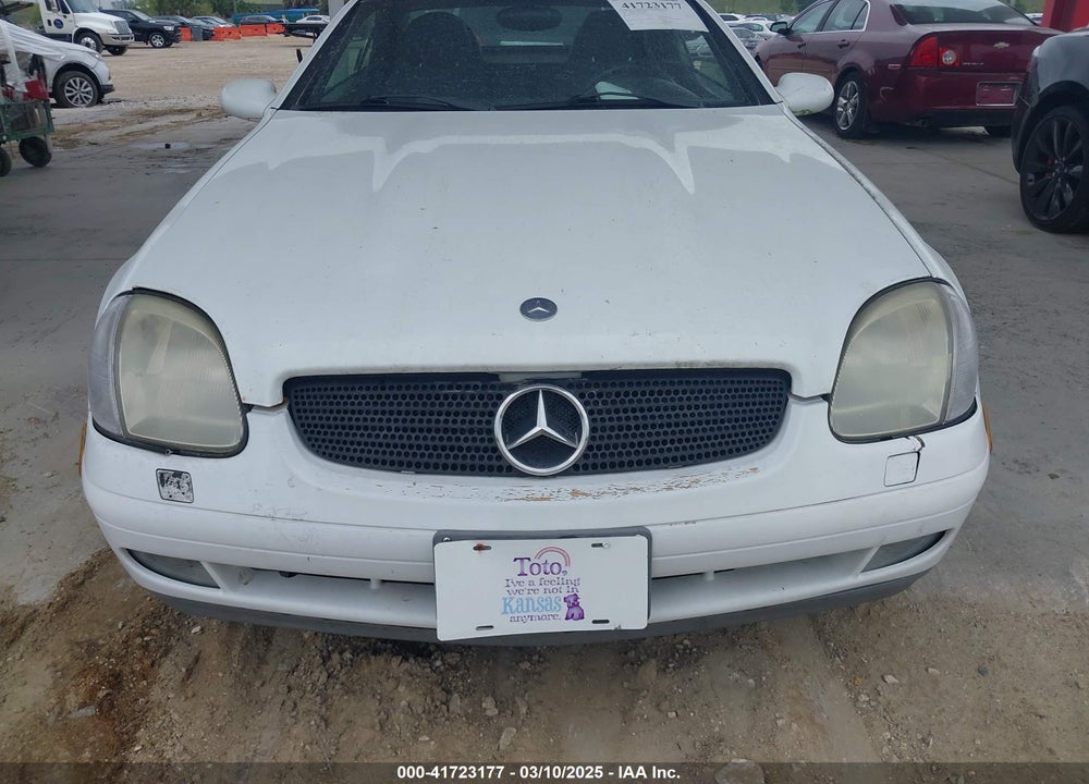 1999 MERCEDES-BENZ SLK 230 KOMPRESSOR VIN: WDBKK47FXXF088811