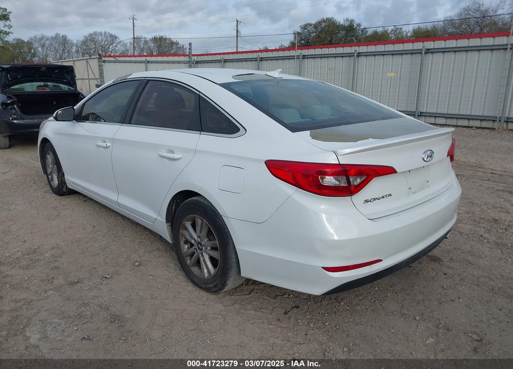 2015 HYUNDAI SONATA VIN: 5NPE24AF7FH225196
