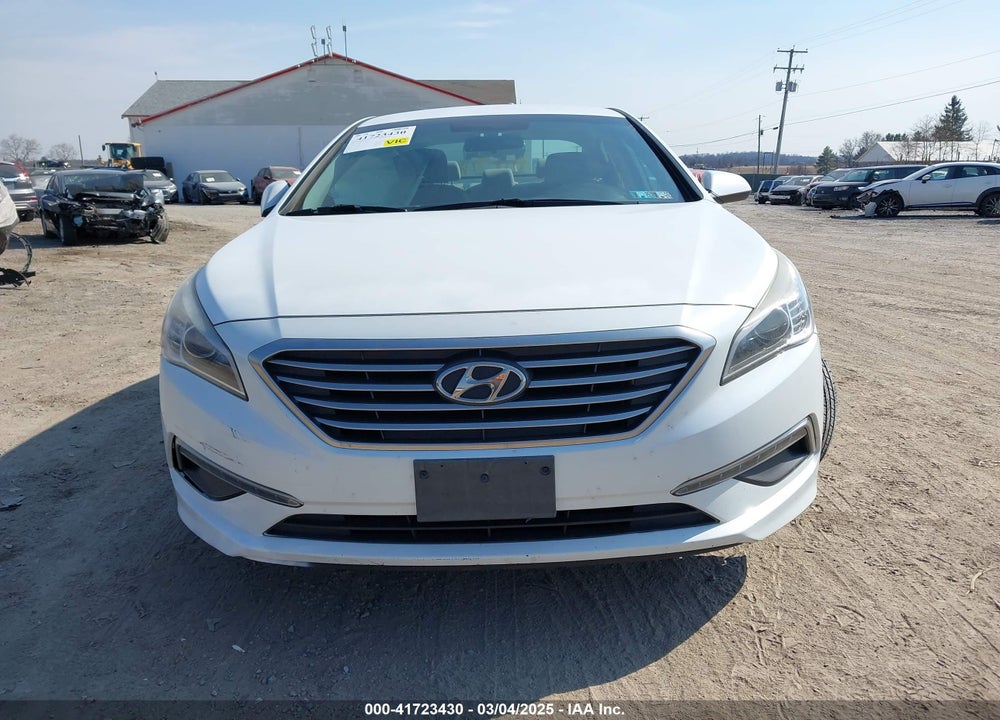 2015 HYUNDAI SONATA SE VIN: 5NPE24AF7FH089202