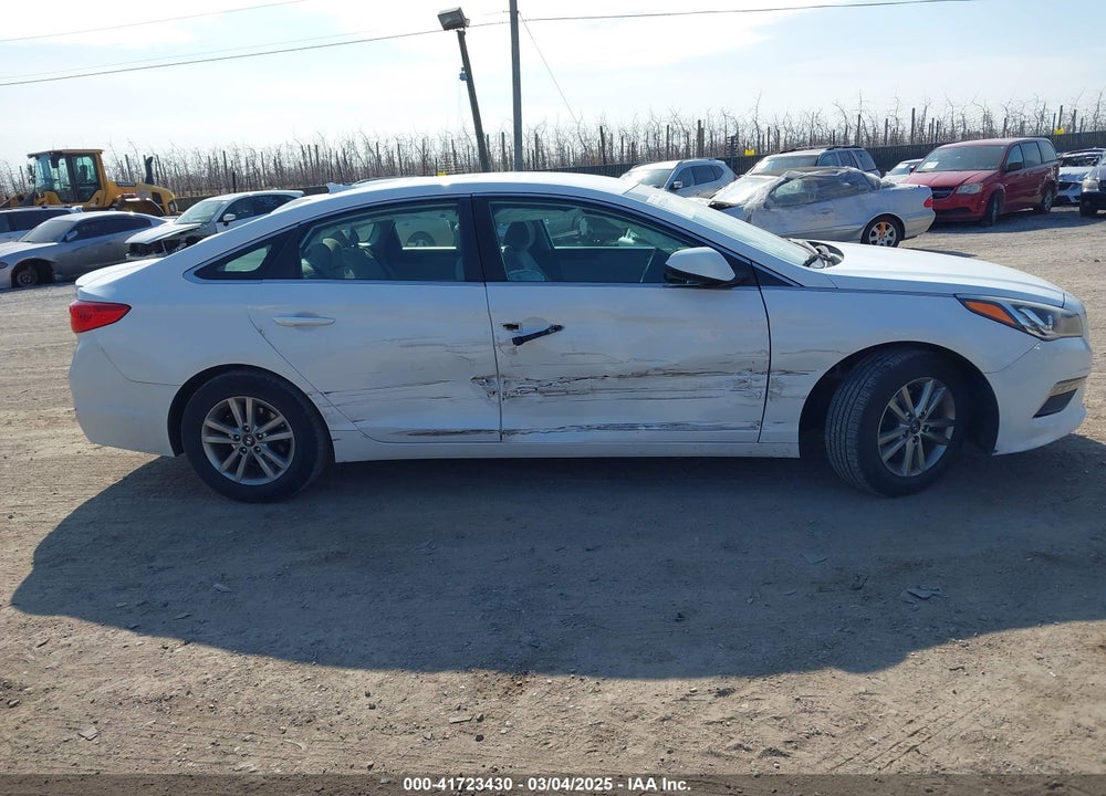2015 HYUNDAI SONATA SE VIN: 5NPE24AF7FH089202