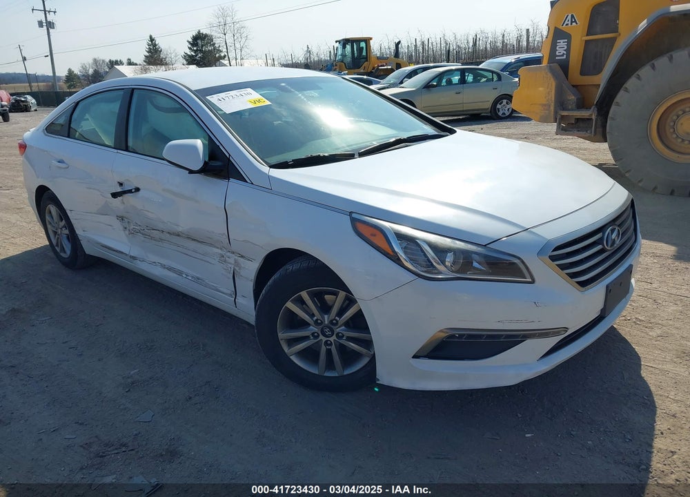 2015 HYUNDAI SONATA SE VIN: 5NPE24AF7FH089202