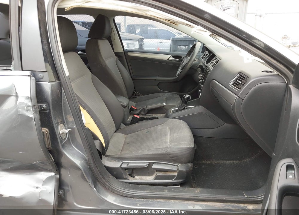 2017 VOLKSWAGEN JETTA VIN: 3VW2B7AJ9HM412779