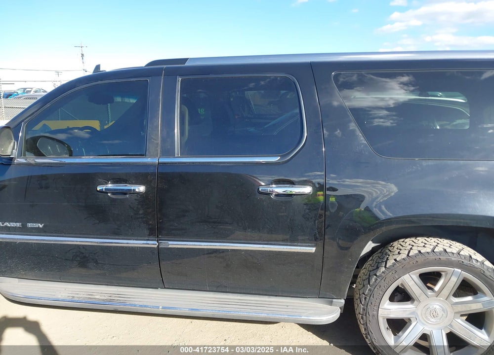 2013 CADILLAC ESCALADE ESV STANDARD VIN: 1GYS3GEF1DR245374