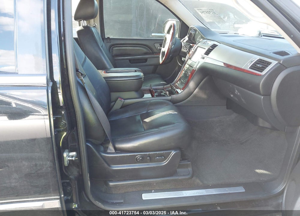 2013 CADILLAC ESCALADE ESV STANDARD VIN: 1GYS3GEF1DR245374