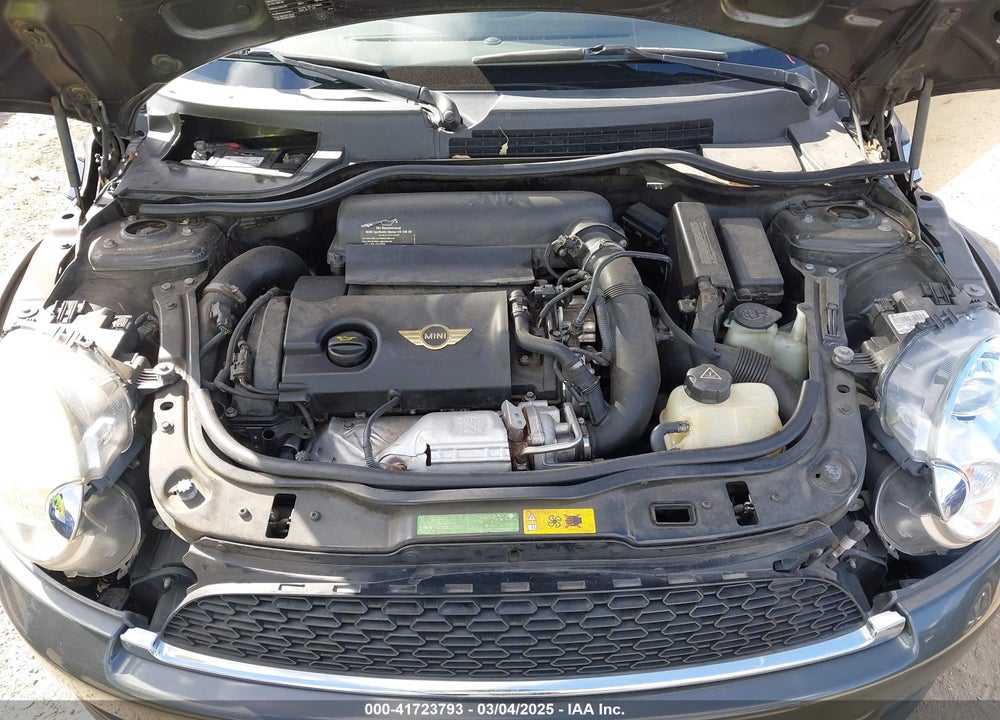 2011 MINI COOPER S VIN: WMWZP3C56BTX82699