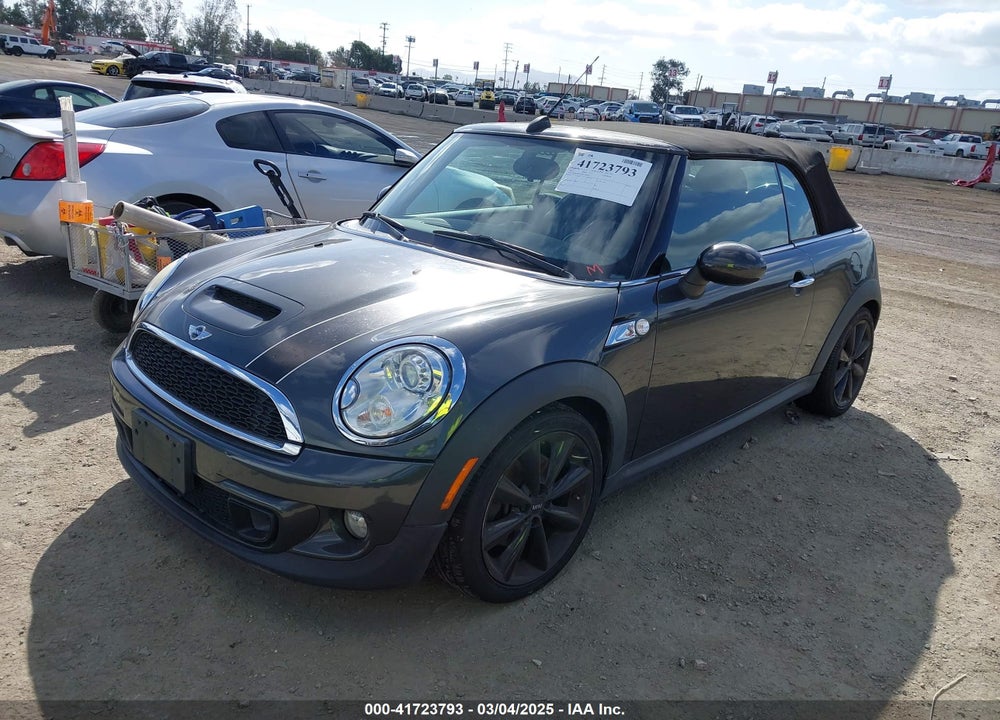 2011 MINI COOPER S VIN: WMWZP3C56BTX82699