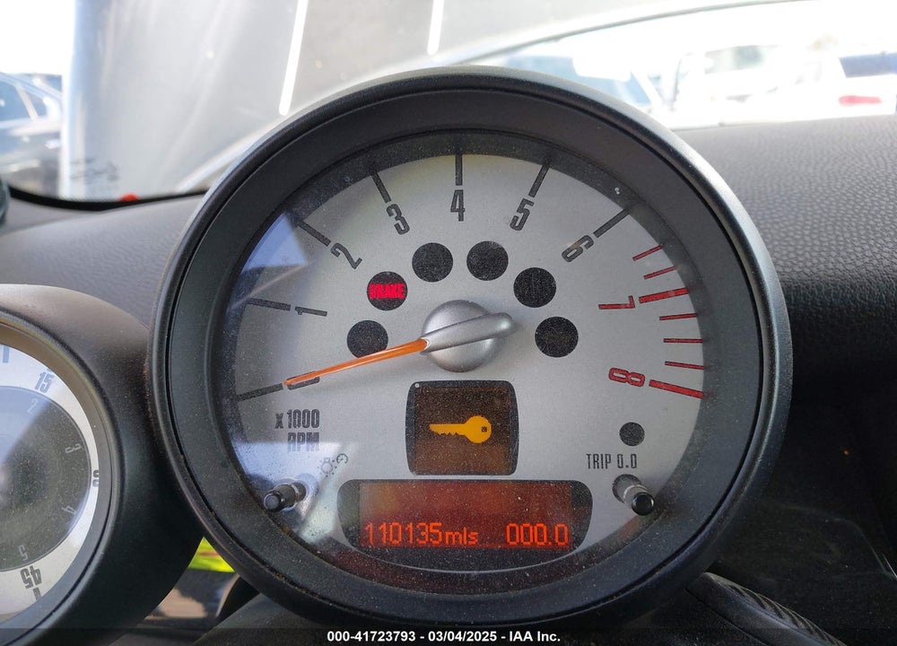 2011 MINI COOPER S VIN: WMWZP3C56BTX82699