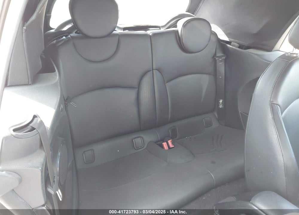 2011 MINI COOPER S VIN: WMWZP3C56BTX82699