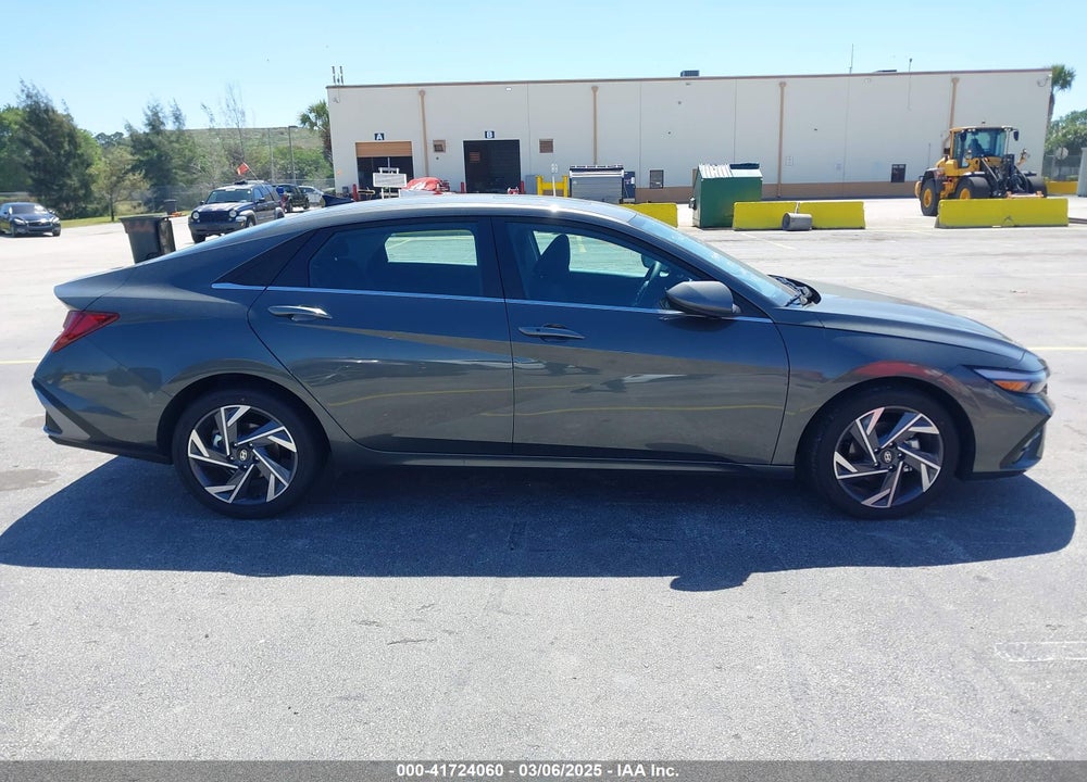 2025 HYUNDAI ELANTRA VIN: KMHLS4DG4SU933283