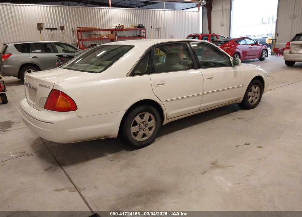 2001 TOYOTA AVALON XL VIN: 4T1BF28B81U162103