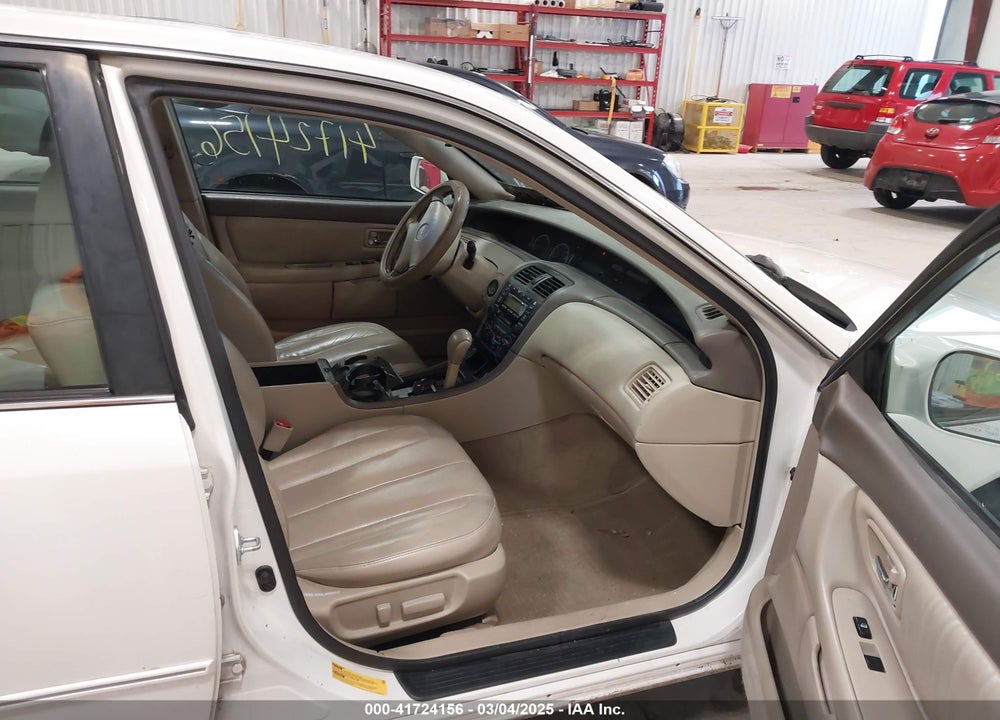 2001 TOYOTA AVALON XL VIN: 4T1BF28B81U162103