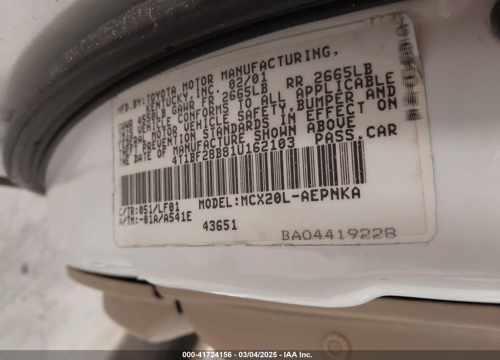 2001 TOYOTA AVALON XL VIN: 4T1BF28B81U162103