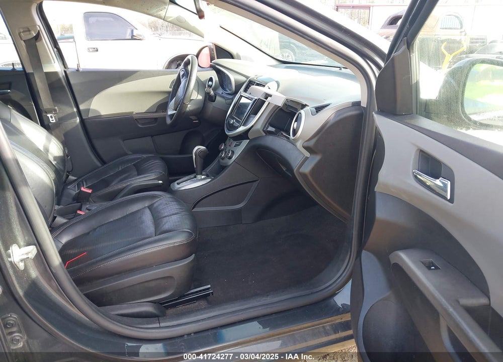2019 CHEVROLET SONIC VIN: 1G1JF5SBXK4124358
