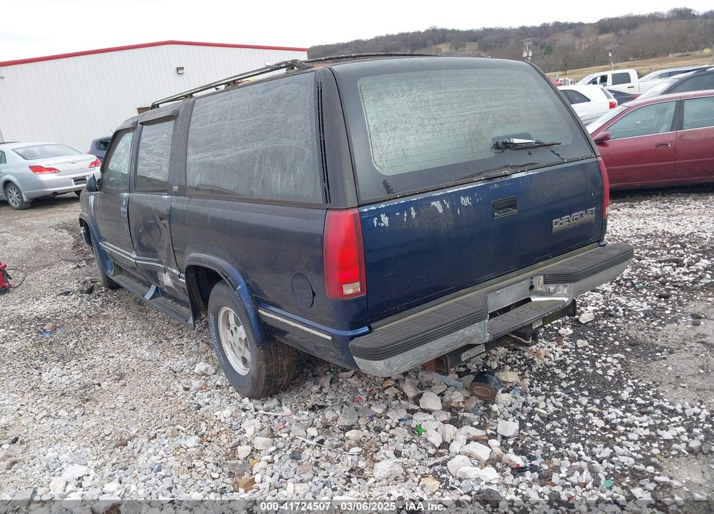 1993 CHEVROLET SUBURBAN C1500 VIN: 1GNEC16KXPJ362585