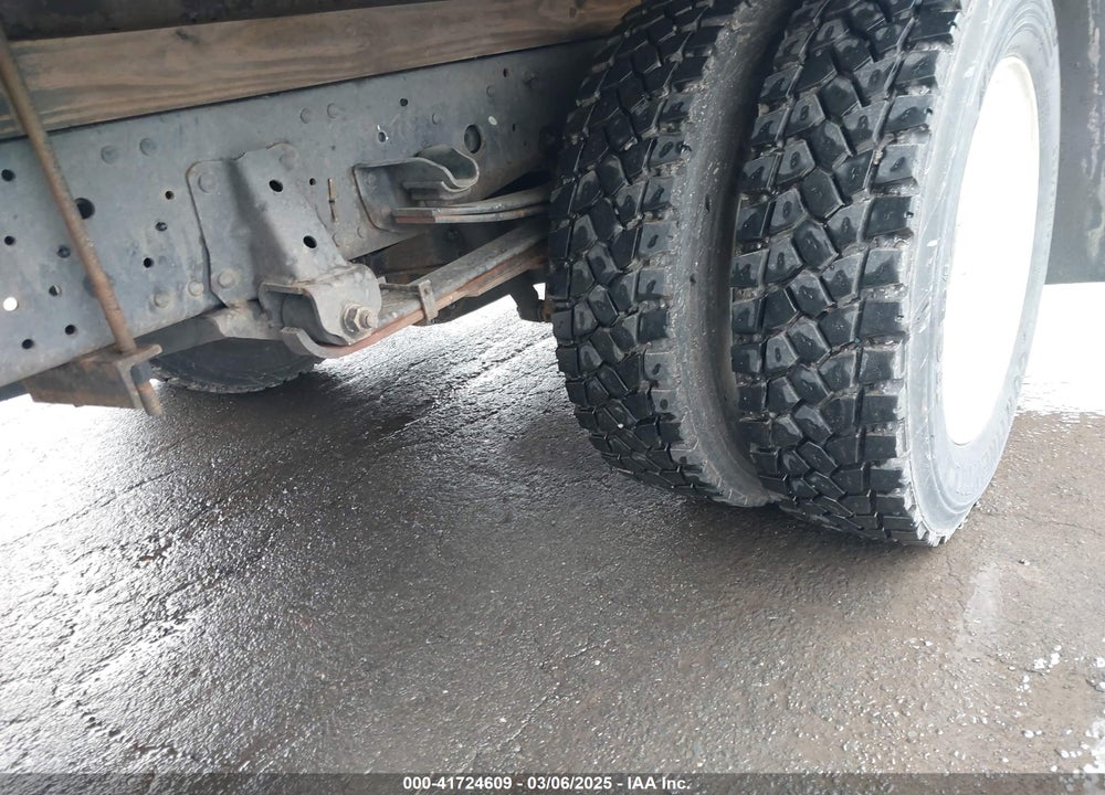 2022 ISUZU NPR XD VIN: JALC4W164N7K01369