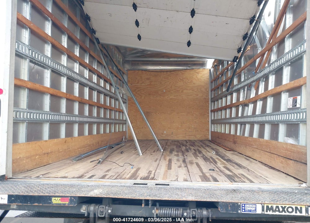 2022 ISUZU NPR XD VIN: JALC4W164N7K01369