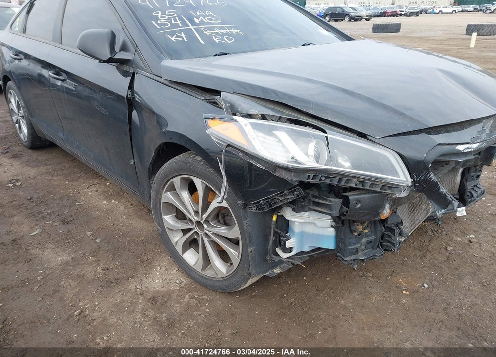 2015 HYUNDAI SONATA VIN: 5NPE24AF0FH222138