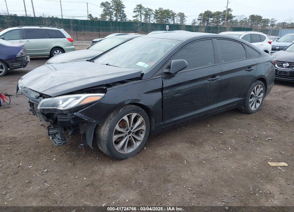 2015 HYUNDAI SONATA VIN: 5NPE24AF0FH222138