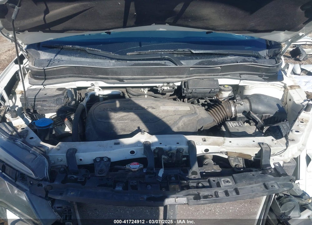 2018 HONDA PILOT VIN: 5FNYF6H57JB008572