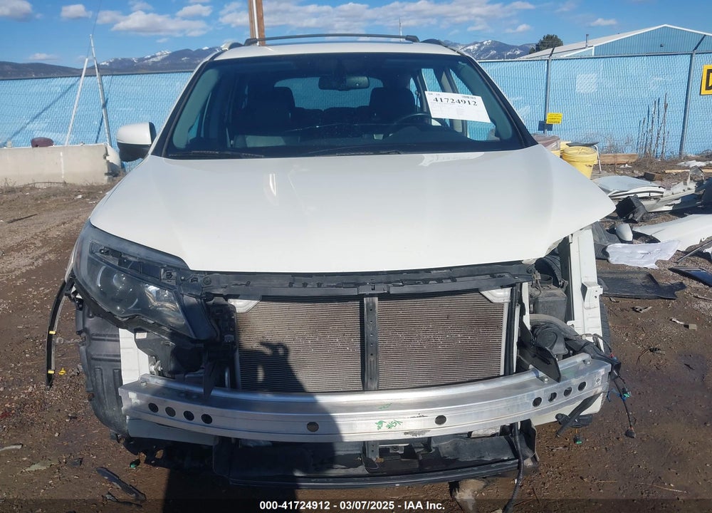 2018 HONDA PILOT VIN: 5FNYF6H57JB008572