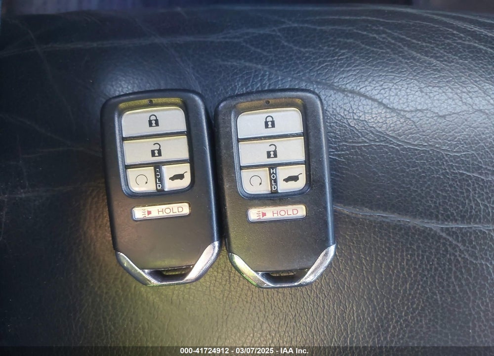 2018 HONDA PILOT VIN: 5FNYF6H57JB008572