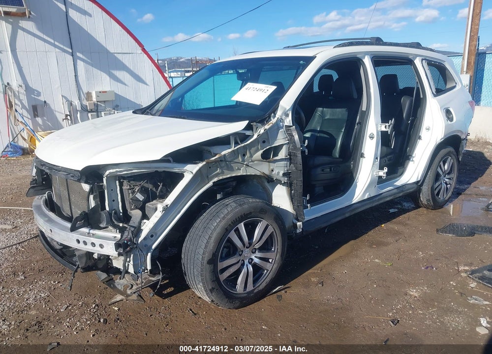 2018 HONDA PILOT VIN: 5FNYF6H57JB008572