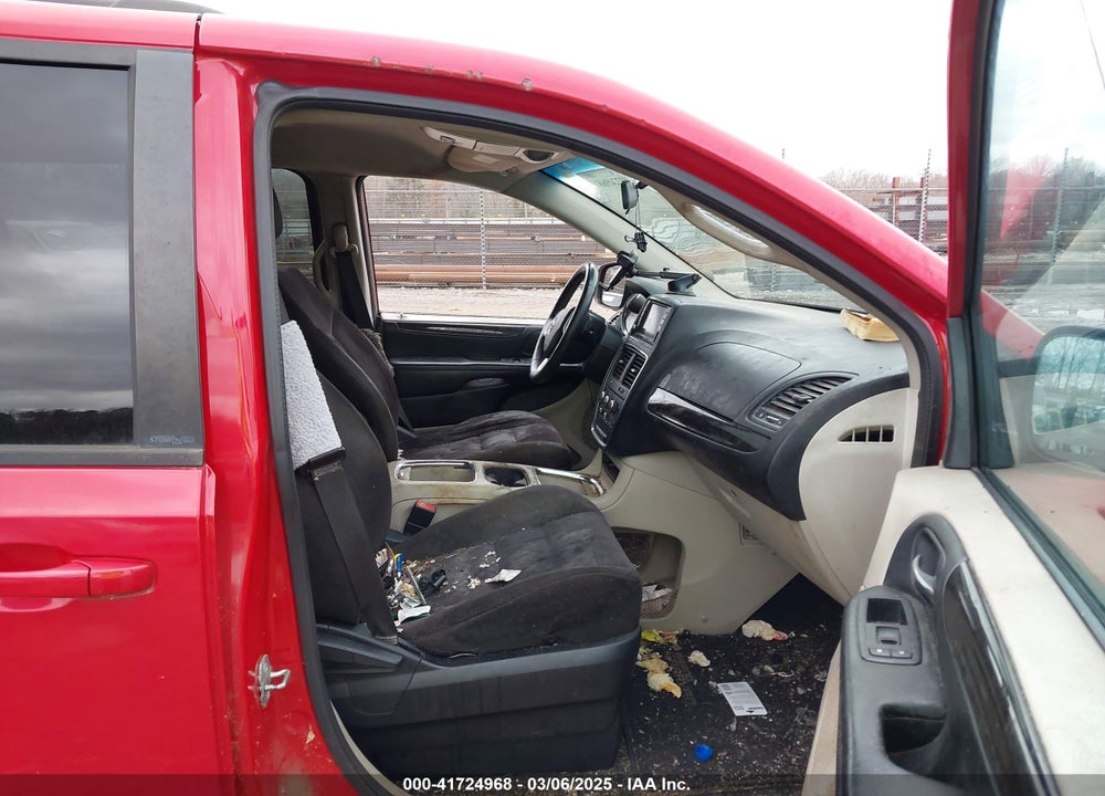 2014 DODGE GRAND CARAVAN SXT VIN: 2C4RDGCG8ER265131