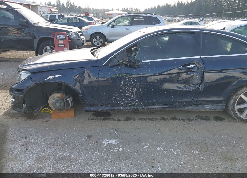 2014 MERCEDES-BENZ C 250 VIN: WDDGJ4HB7EG195043