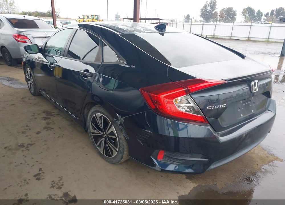 2017 HONDA CIVIC VIN: 2HGFC1F38HH631757