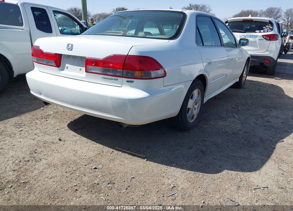 2002 HONDA ACCORD VIN: 1HGCG16582A084178