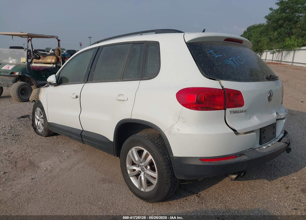 2016 VOLKSWAGEN TIGUAN S VIN: WVGBV7AX9GW547852