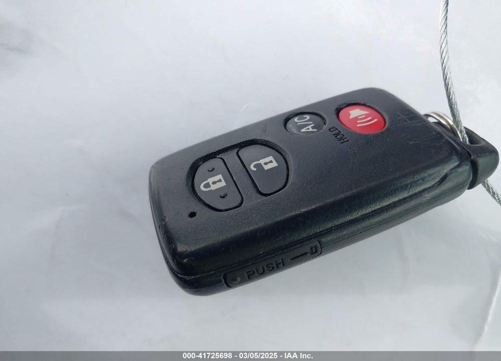 2013 TOYOTA PRIUS PLUG-IN VIN: JTDKN3DPXD3037290
