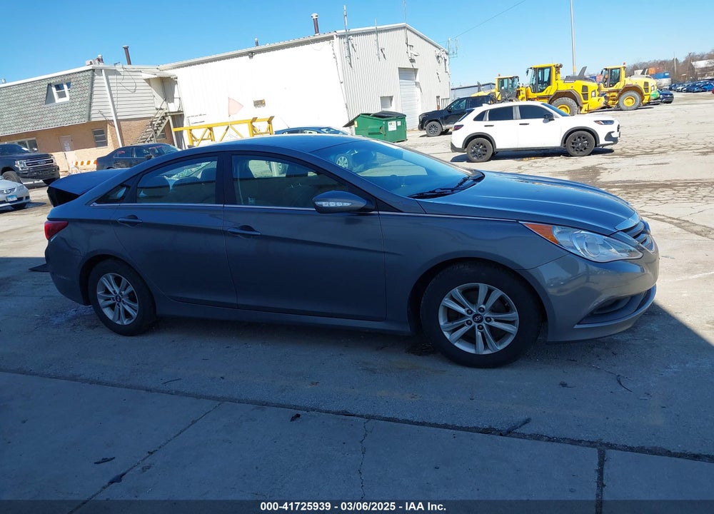 2014 HYUNDAI SONATA VIN: 5NPEB4AC5EH902444