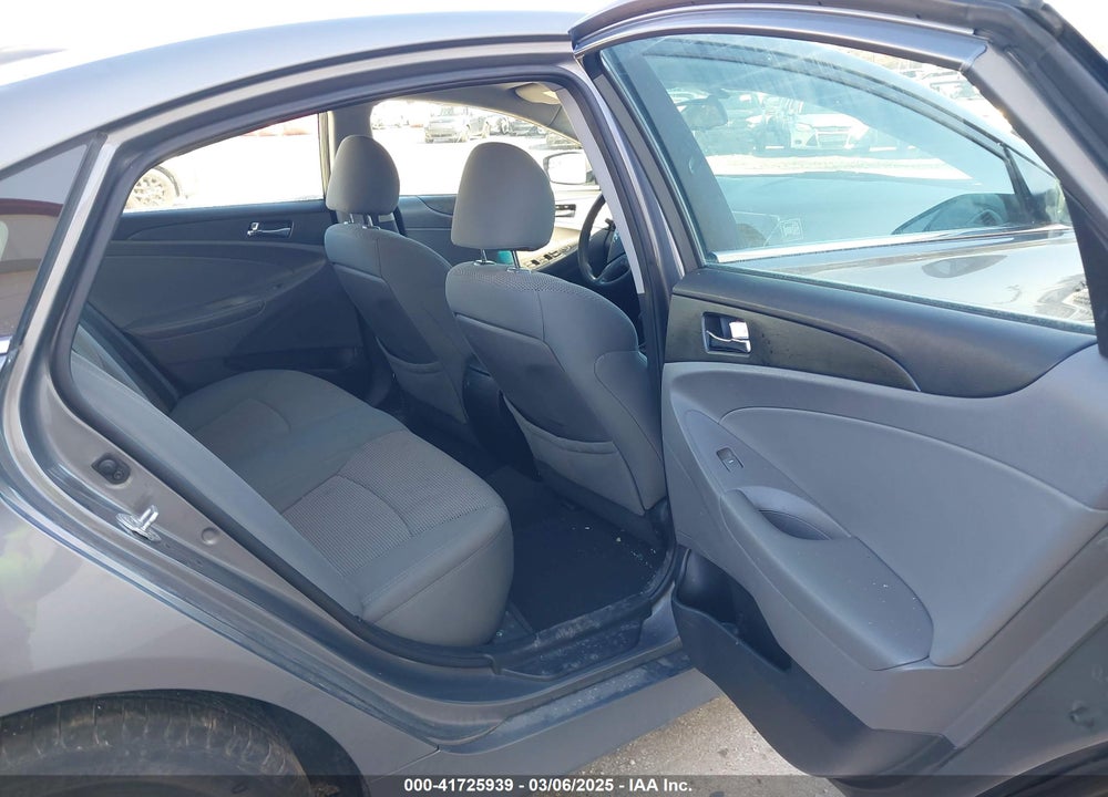 2014 HYUNDAI SONATA VIN: 5NPEB4AC5EH902444