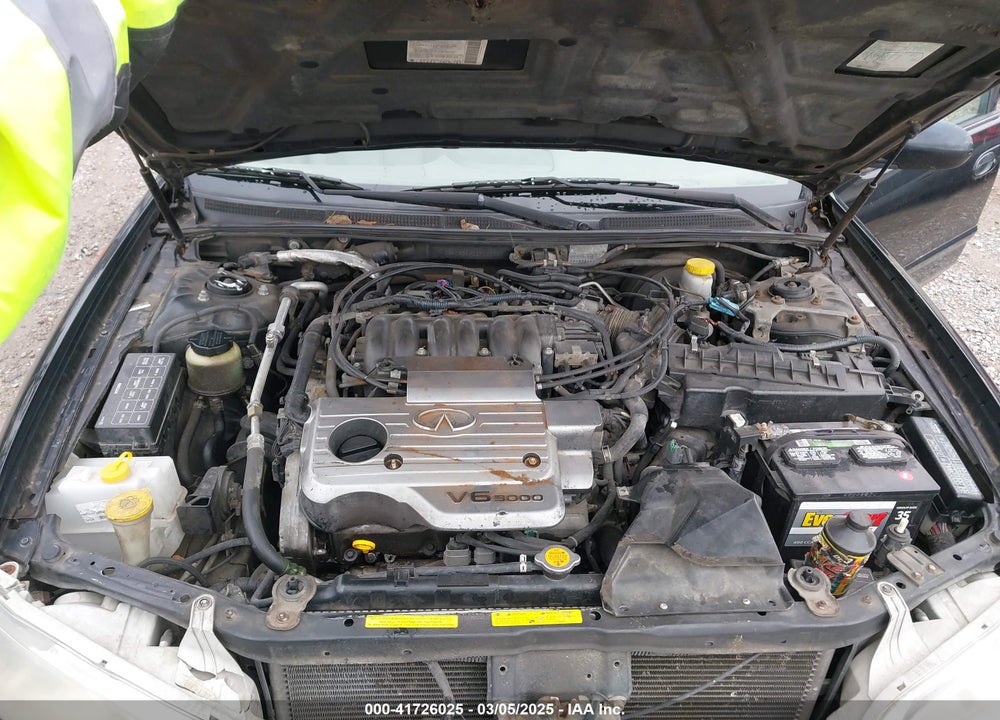 2001 INFINITI I30 VIN: JNKCA31A51T025087