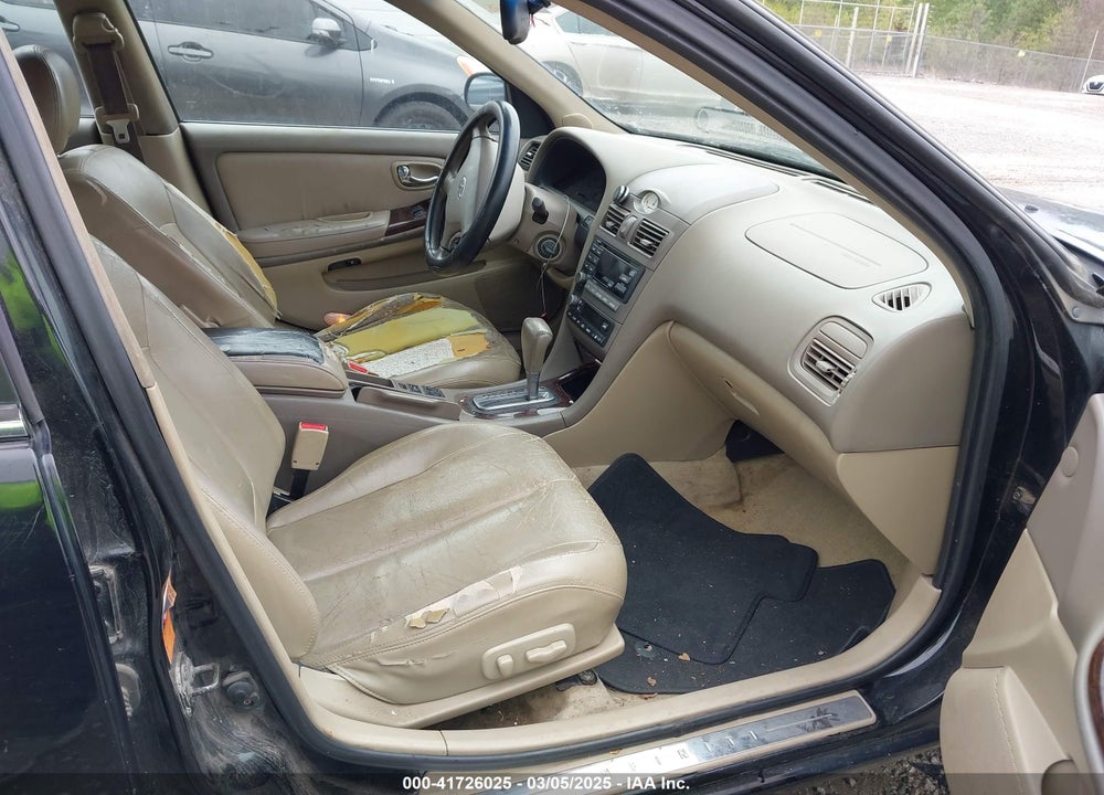 2001 INFINITI I30 VIN: JNKCA31A51T025087