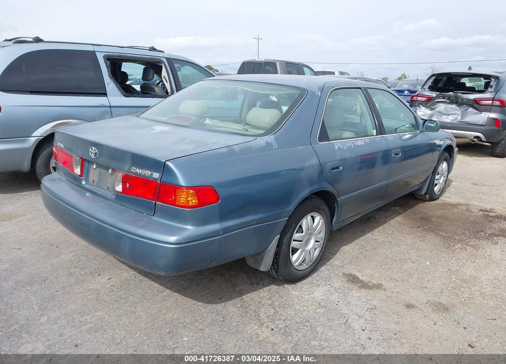 2001 TOYOTA CAMRY LE VIN: 4T1BG22K11U802464