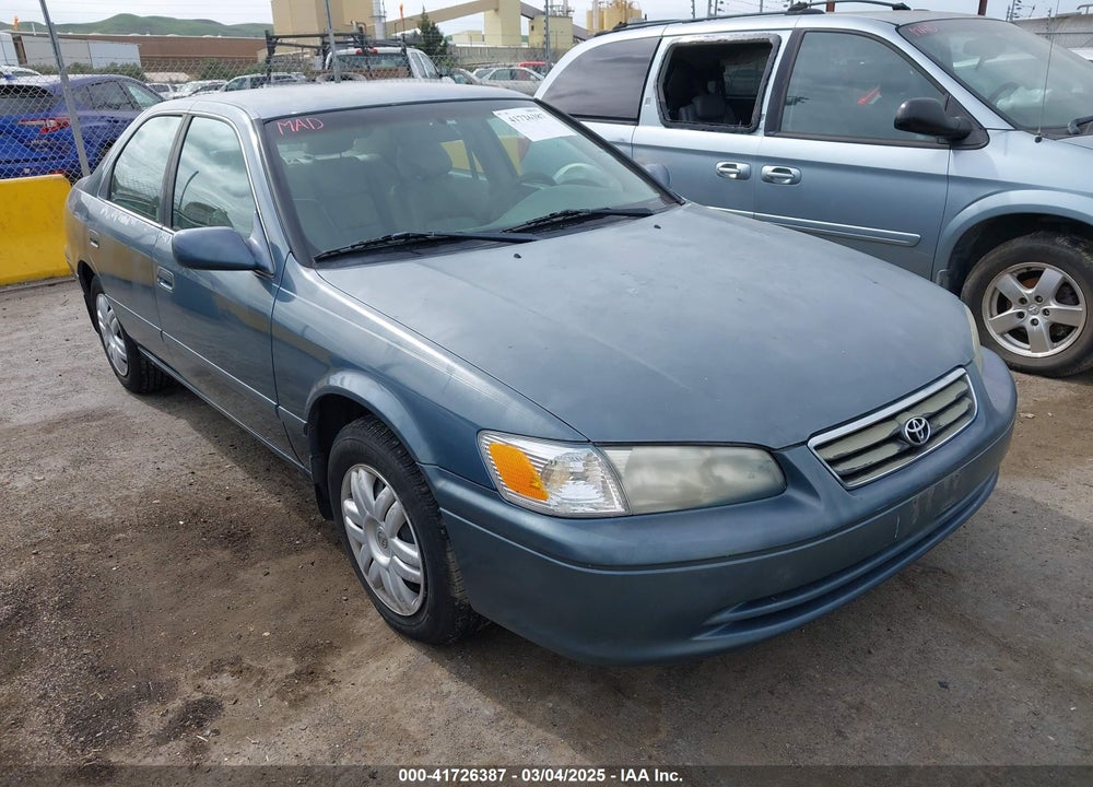 2001 TOYOTA CAMRY LE VIN: 4T1BG22K11U802464