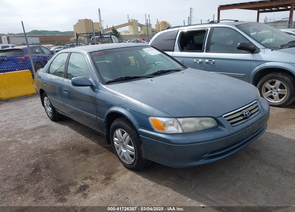 2001 TOYOTA CAMRY LE VIN: 4T1BG22K11U802464