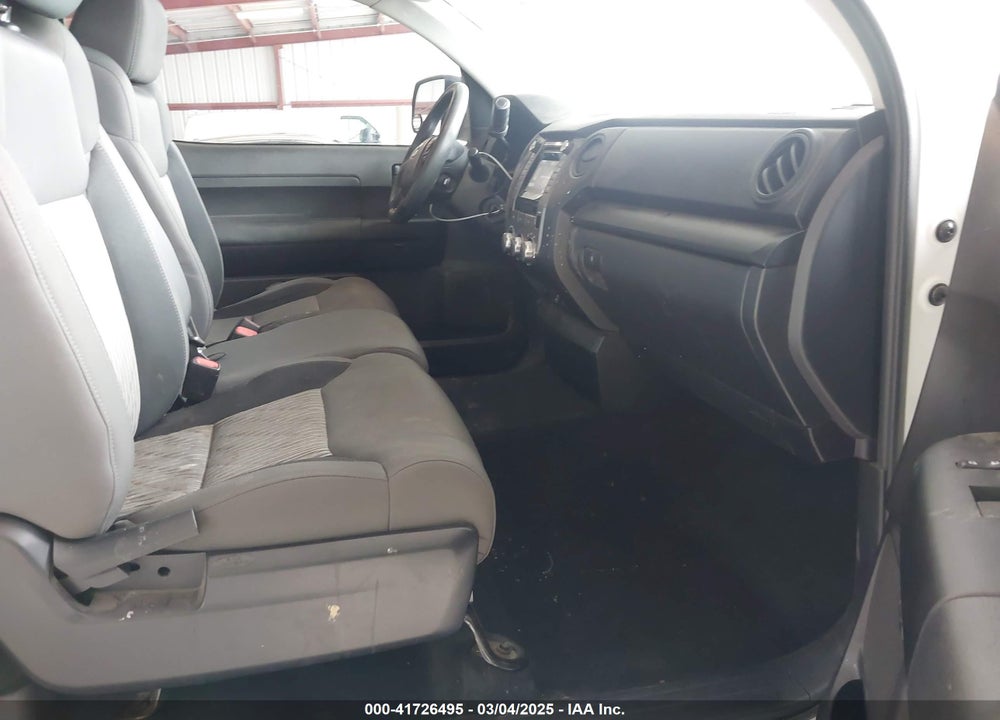2017 TOYOTA TUNDRA SR 5.7L V8 VIN: 5TFNY5F12HX215765