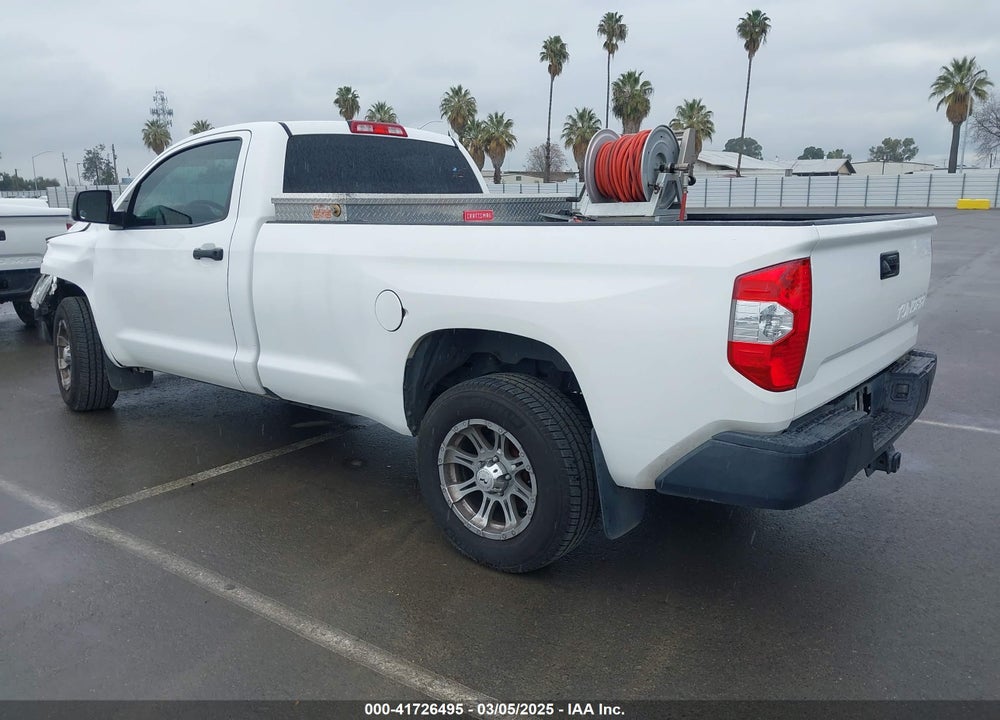 2017 TOYOTA TUNDRA SR 5.7L V8 VIN: 5TFNY5F12HX215765