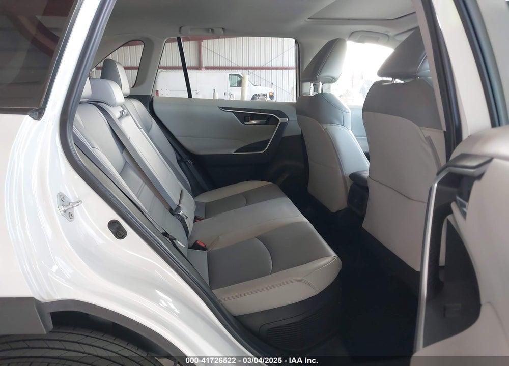 2023 TOYOTA RAV4 HYBRID XLE PREMIUM VIN: 4T3B6RFV8PU137241