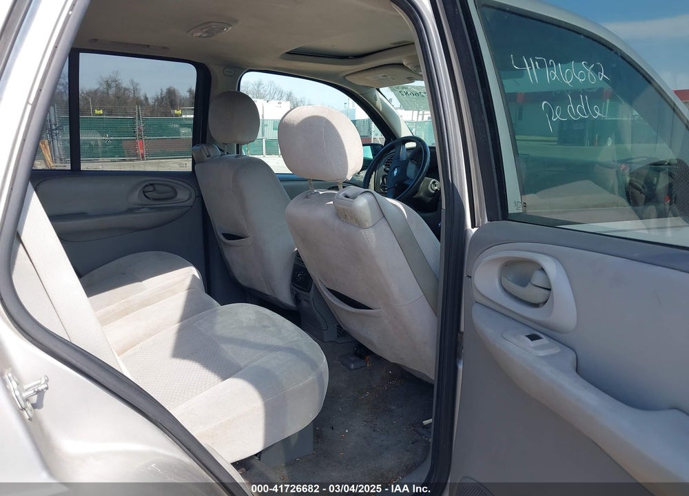 2008 CHEVROLET TRAILBLAZER VIN: 1GNDS13S882228009